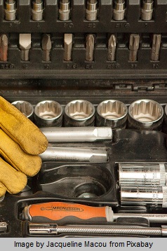Selbsthilfe https://pixabay.com/photos/gloves-tools-protection-1192164/